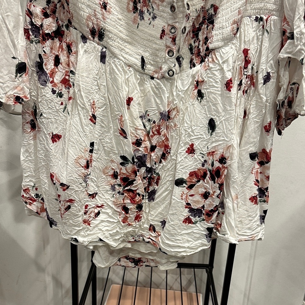 Torrid Floral Off-Shoulder Women's Top - Picture 4 of 10